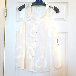 WOMAN'S  FASHION BLOUSE NWT